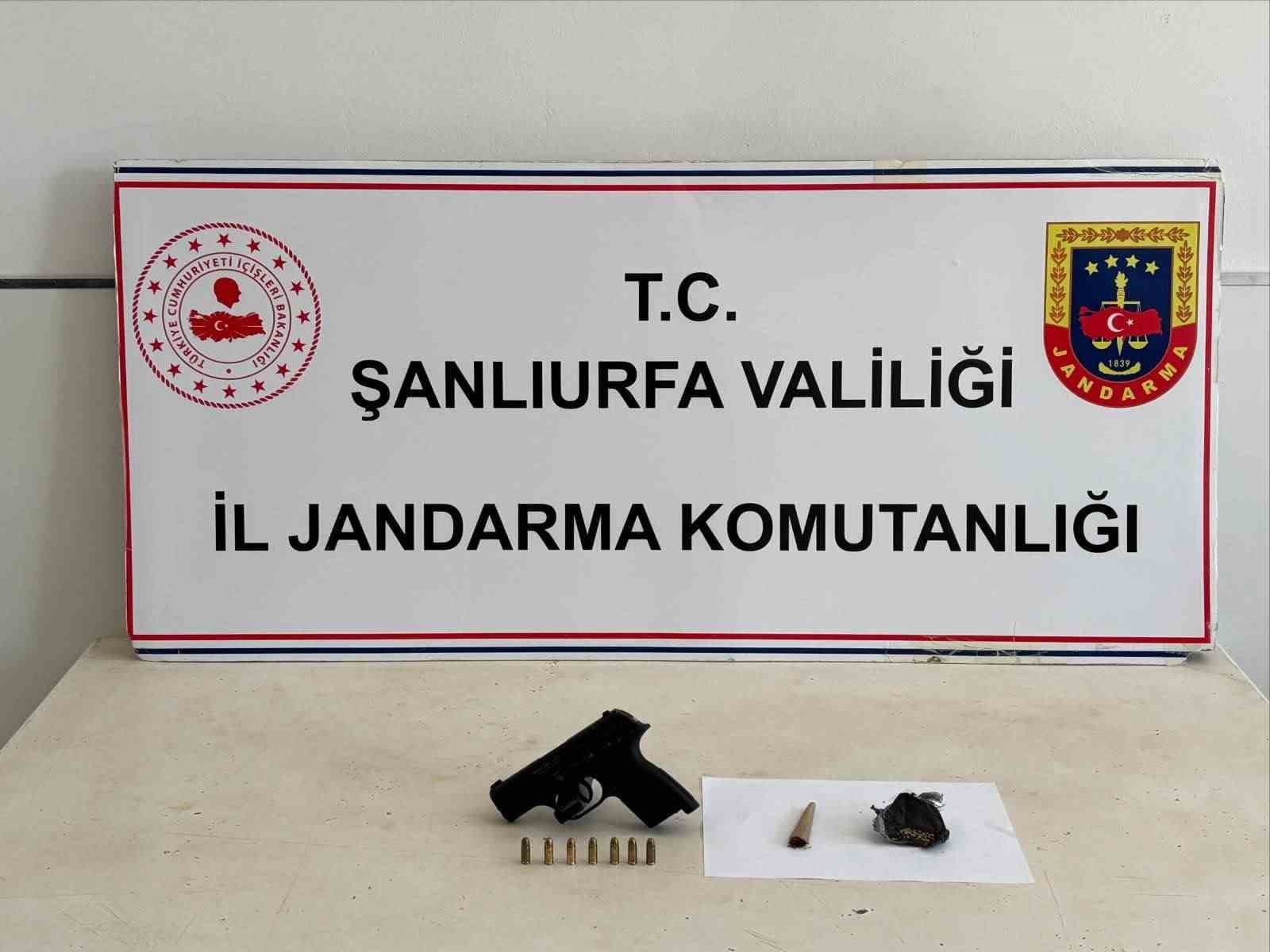 supheli-sahislarin-uzerindn-uyusturucu-ve-silah-cikti