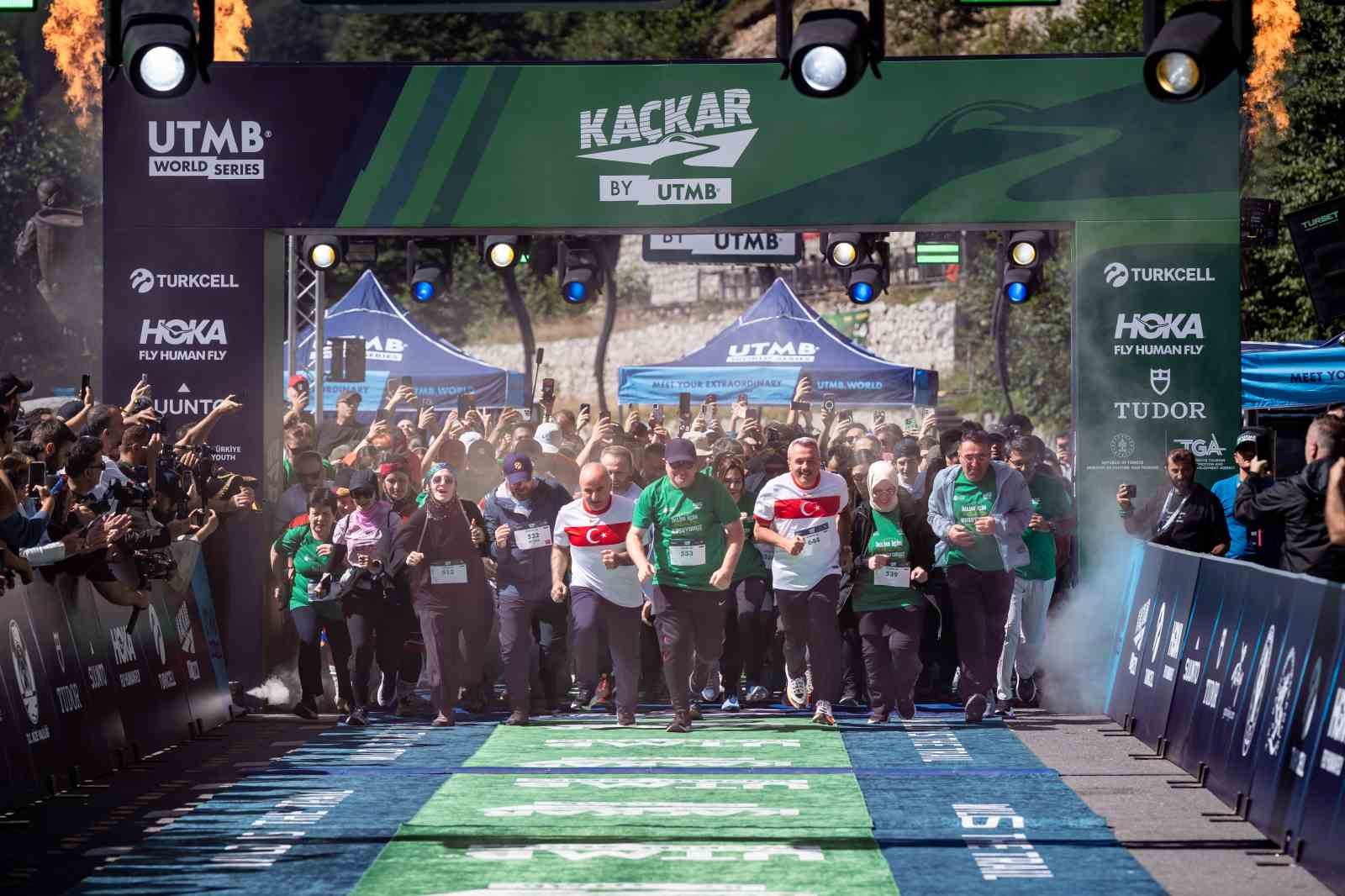 kackar-by-utmb-heyecani-nefes-kesti-60-ulkeden-2-bin-sporcu-zirve-icin-kostu