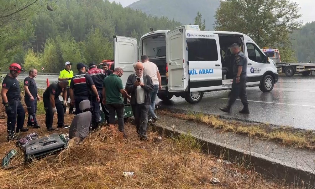 hastaneden-taburcu-oldu-donus-yolunda-kazada-oldu