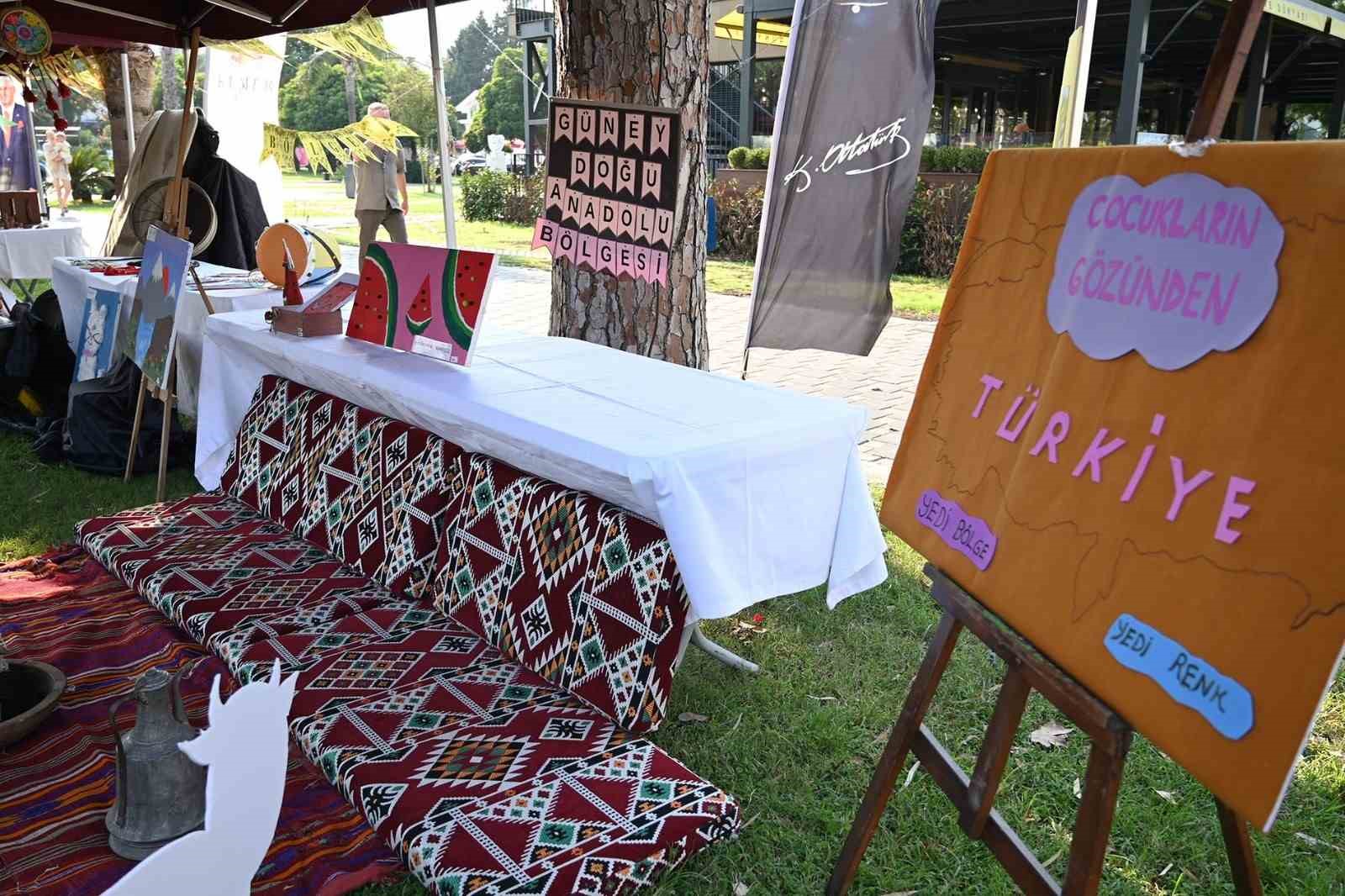 kemer-de-turkiye-nin-yedi-rengi-sergisi-acildi