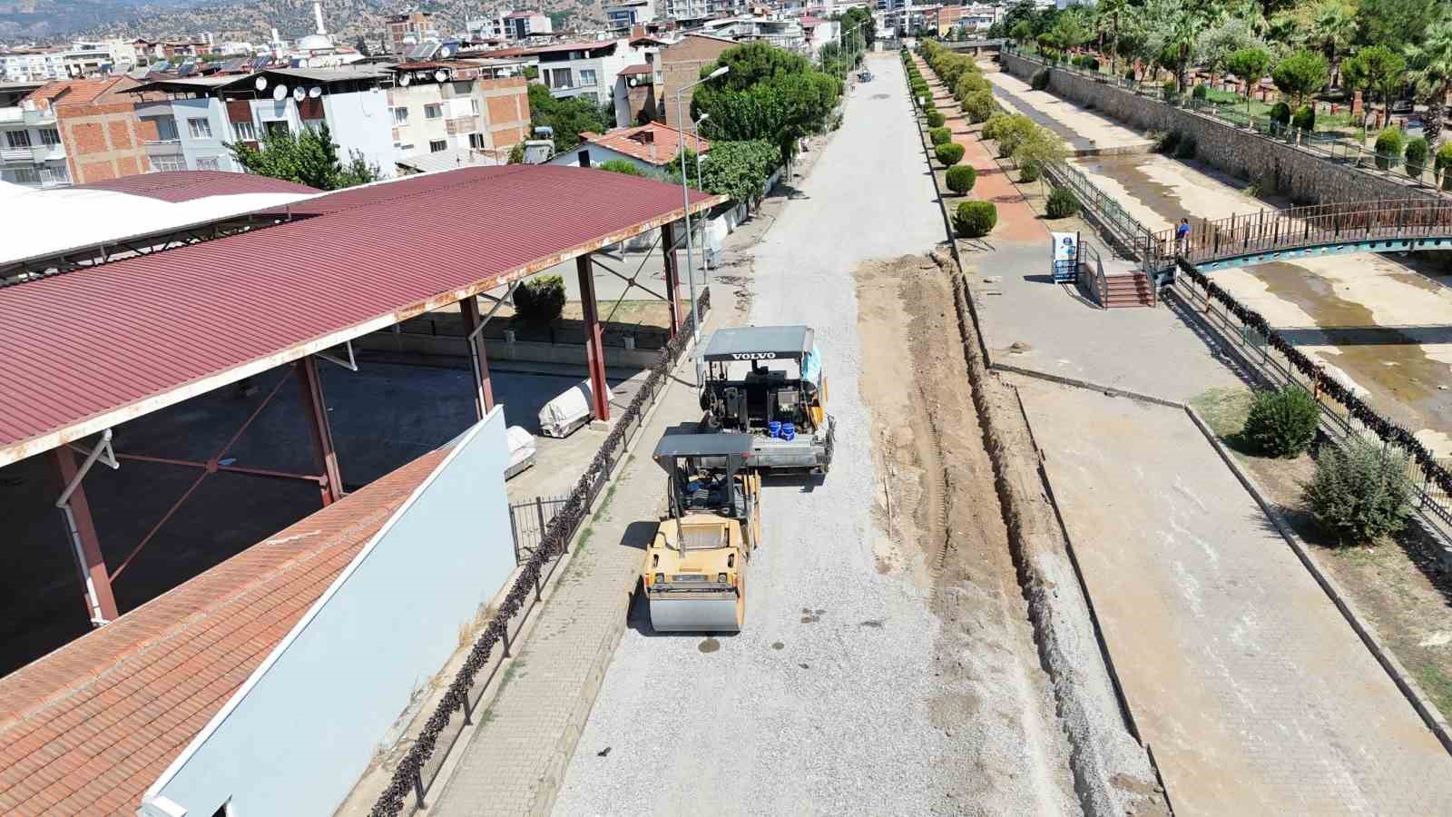 nazilli-belediyesi-turan-mahallesi-nde-asfalt-calismalarina-basladi