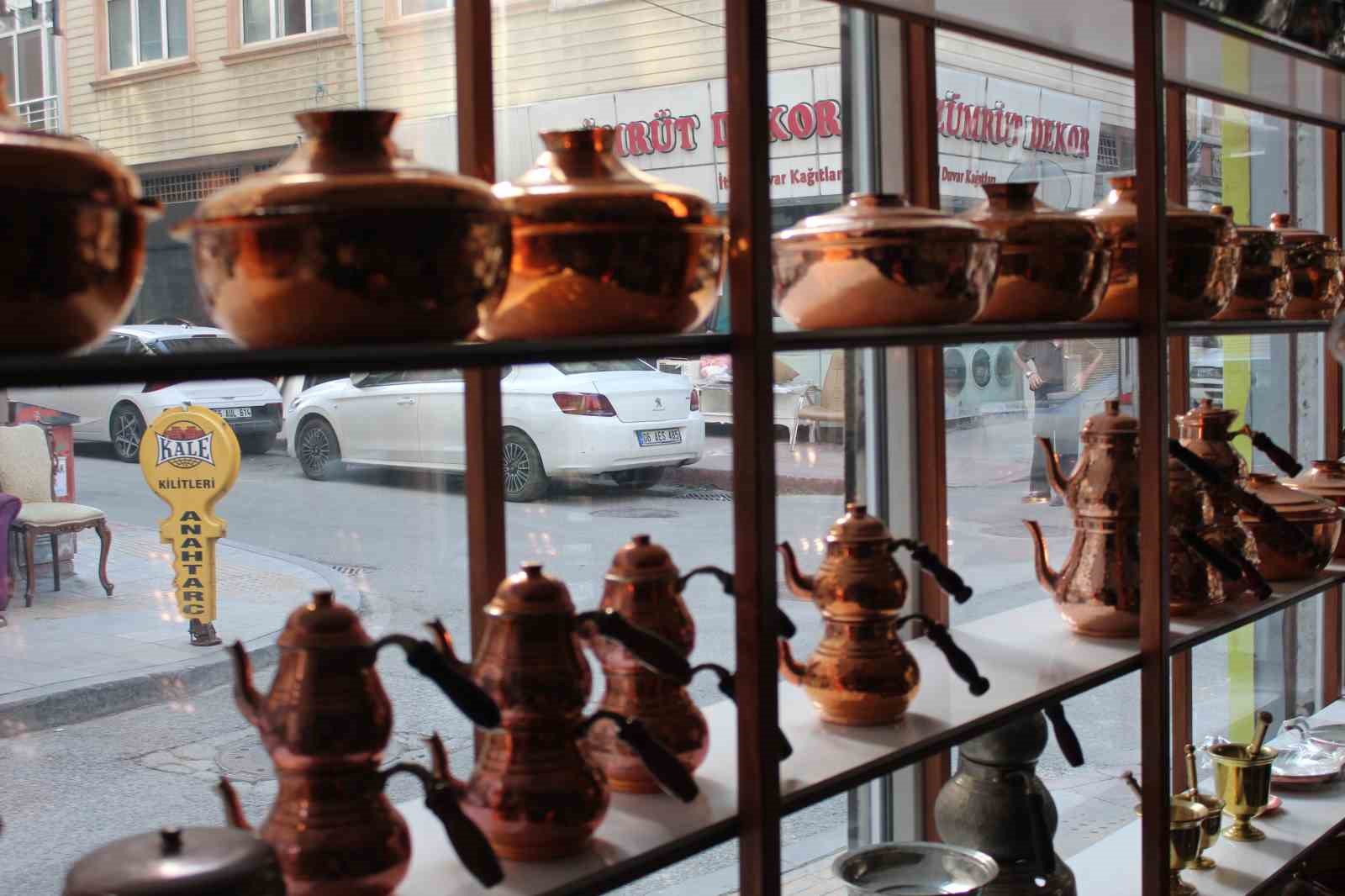 yillarin-eskittigi-bakirlar-45-yillik-ustanin-ellerinde-parliyor