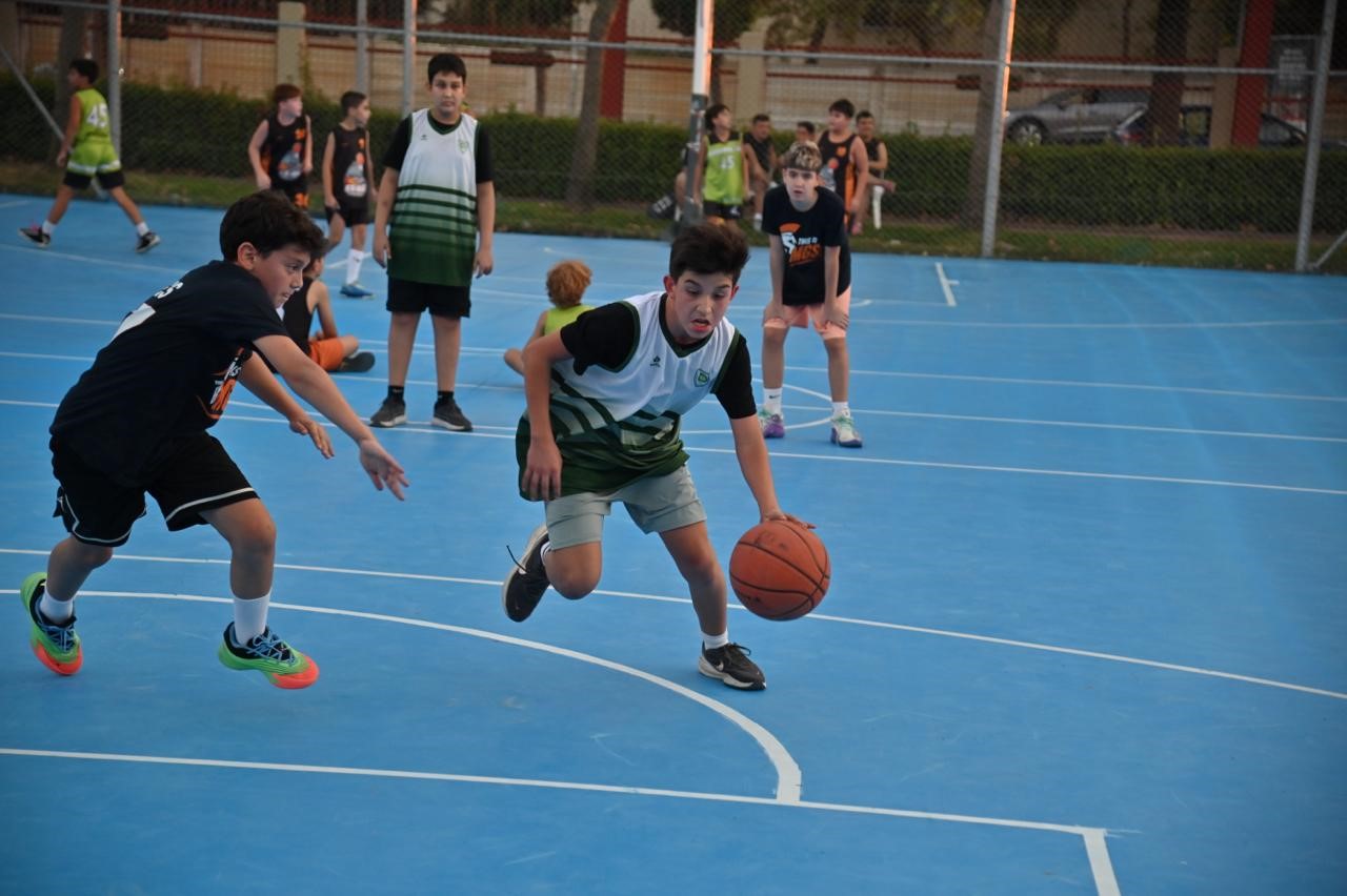 manisa-da-basketbol-tutkusu-sahaya-yansidi