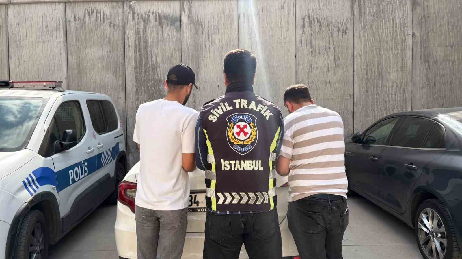 esenyurt-ta-saldiri-amaciyla-baska-bir-araci-israrla-takip-eden-sahislar-yakalandi