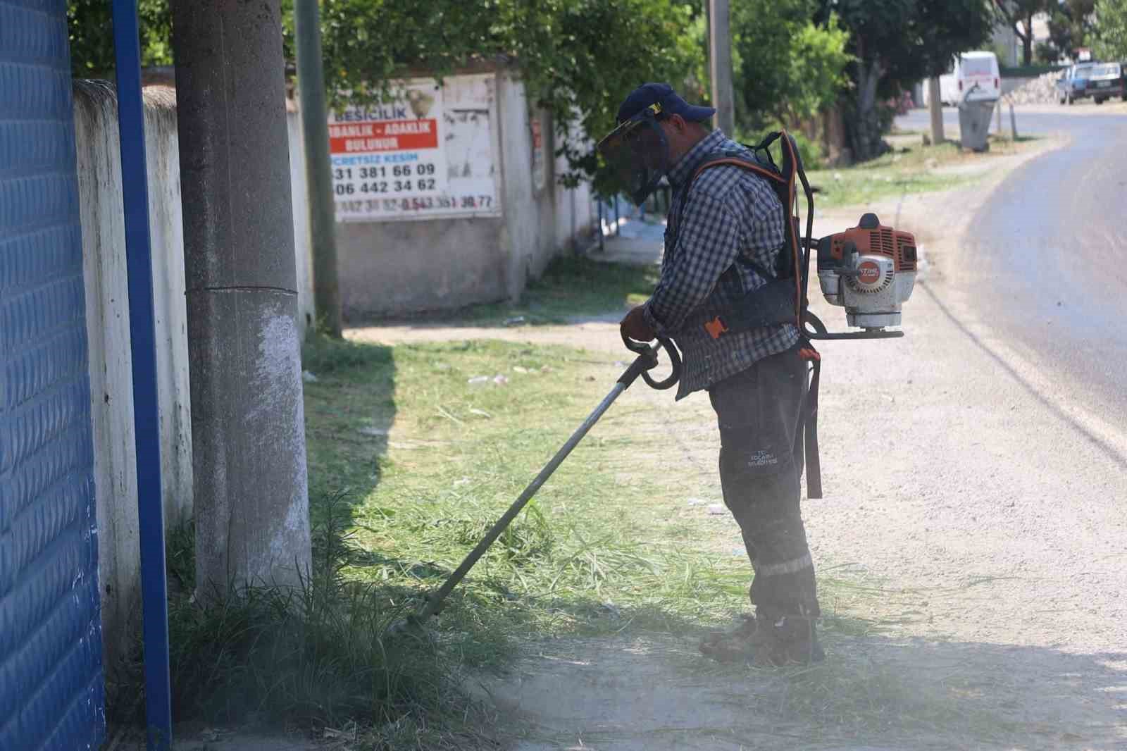 kocarli-belediyesi-nden-sahinciler-de-cevre-mesaisi
