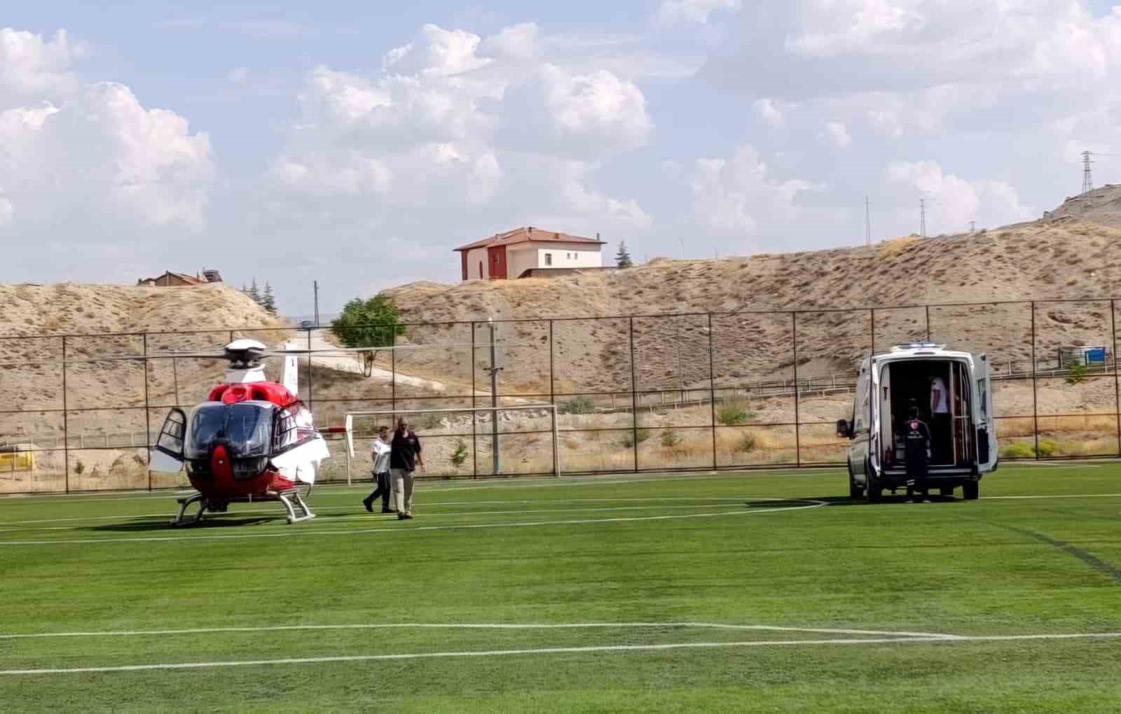 darende-de-97-yasindaki-hasta-hava-ambulansiyla-malatya-ya-sevk-edildi