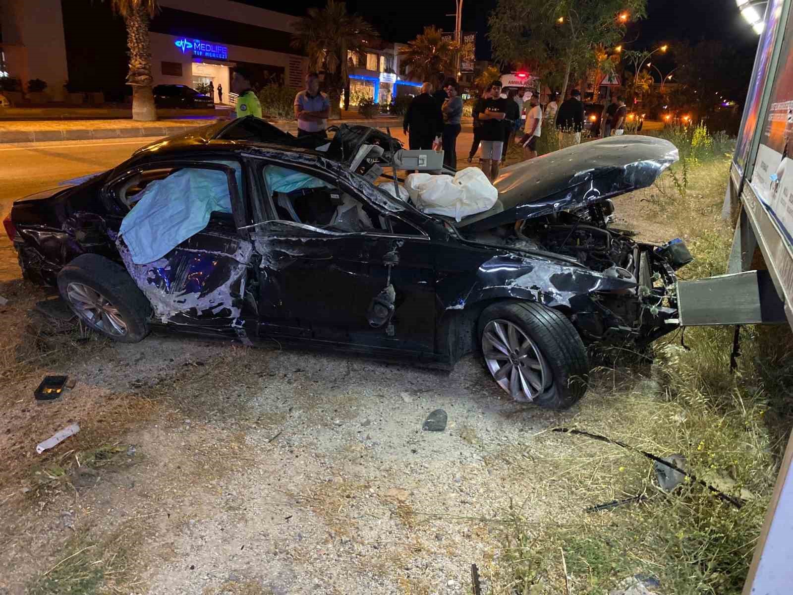 bodrum-da-takla-atan-otomobildeki-3-kisi-yaralandi