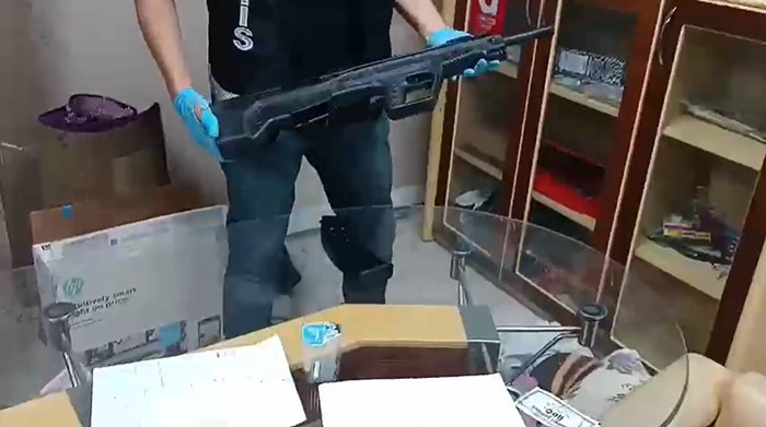 goztepe-taraftar-gruplari-yali-ve-forza-ya-operasyon-28-supheli-gozaltinda