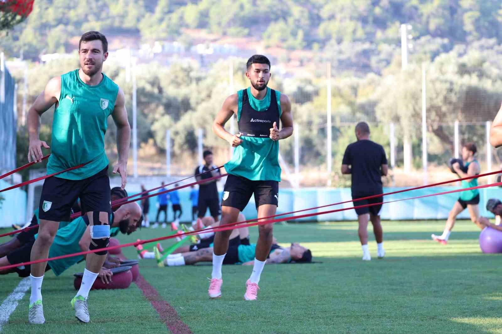 burhan-eser-genc-ve-dinamik-bir-takim-olusturmaya-calisiyoruz