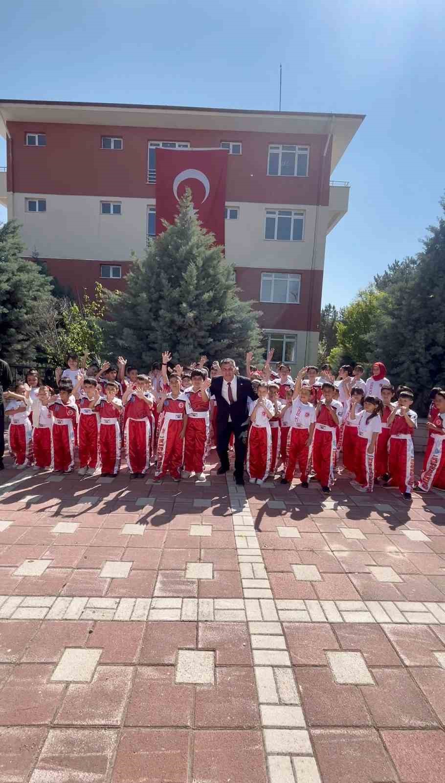 beylikova-da-sporun-gucu-her-gecen-gun-buyuyor