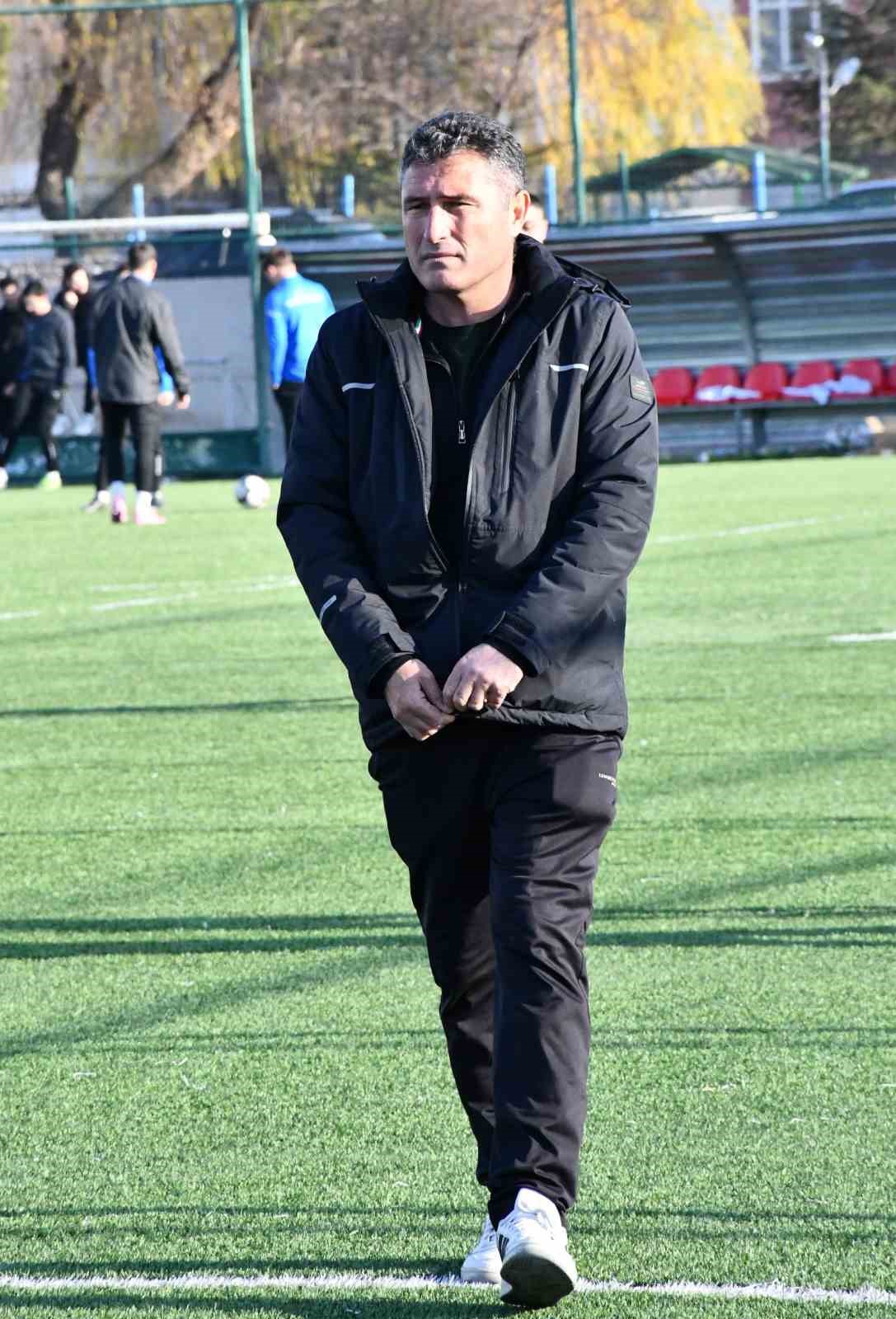 kayseri-atletikspor-serkan-karakus-ile-yeniden-anlasti