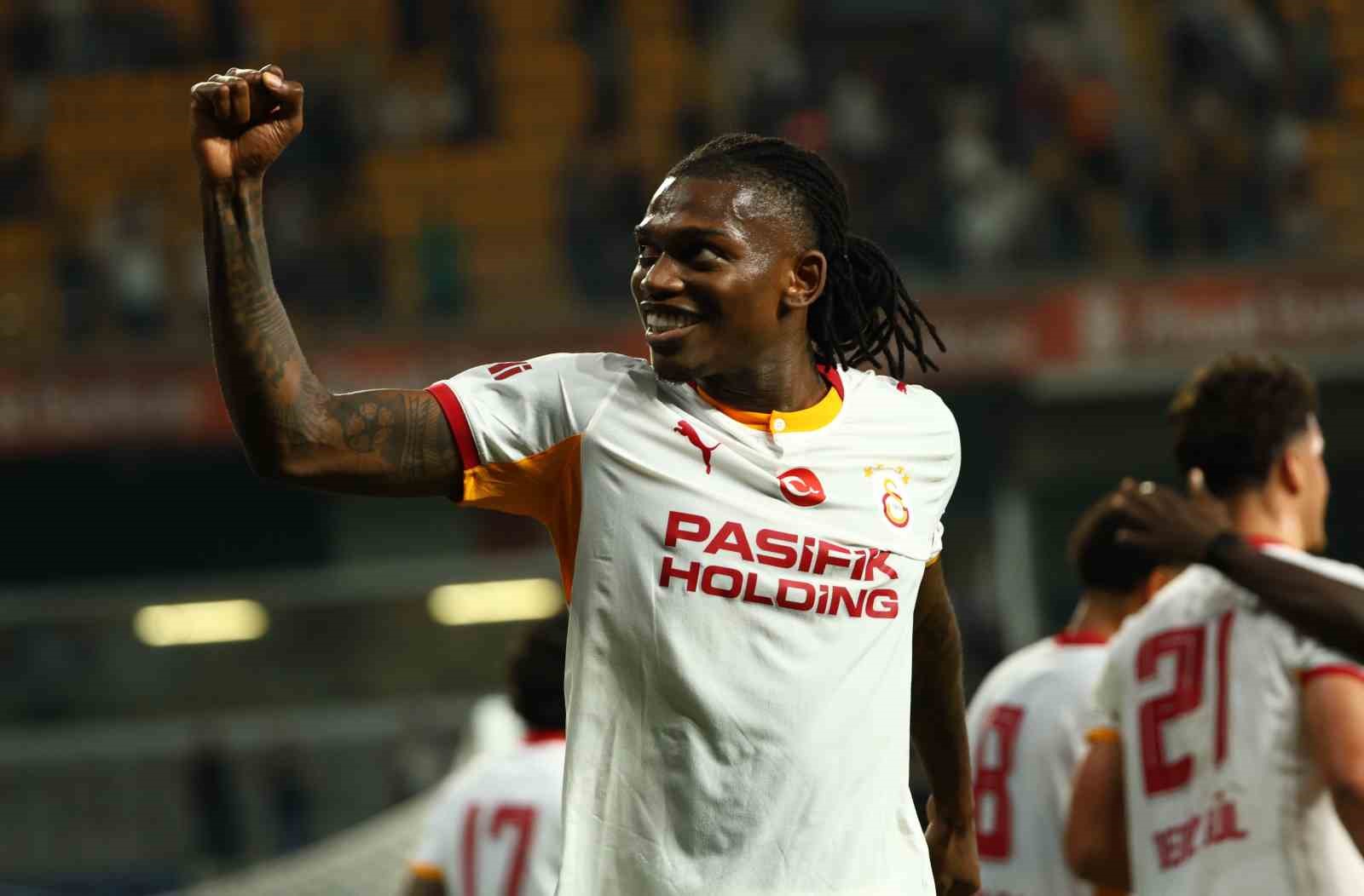 galatasaray-kadrosunu-5-futbolcuyla-guclendirdi