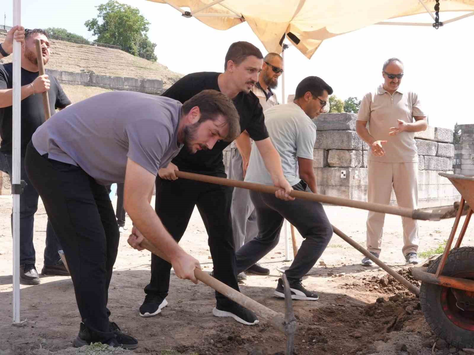 konuralp-te-restorasyon-oncesi-son-hazirliklar-yapiliyor