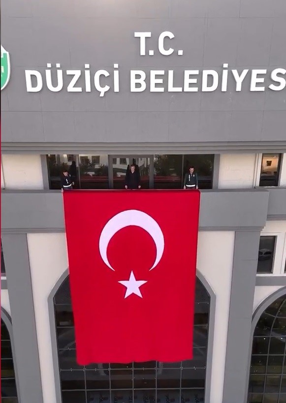 osmaniye-de-belediye-personelinden-ay-yildizlilara-moral-videosu