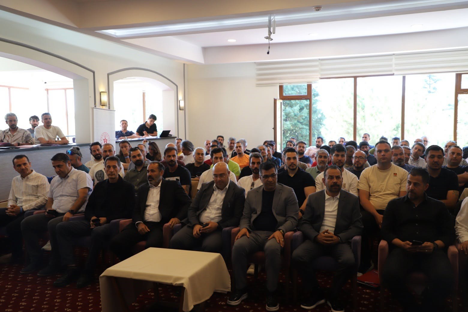 kutahya-yamac-parasutu-egitim-rehberlerini-agirliyor