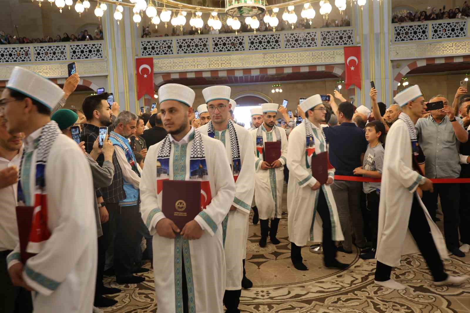 207-hafiz-icazet-belgesini-aldi