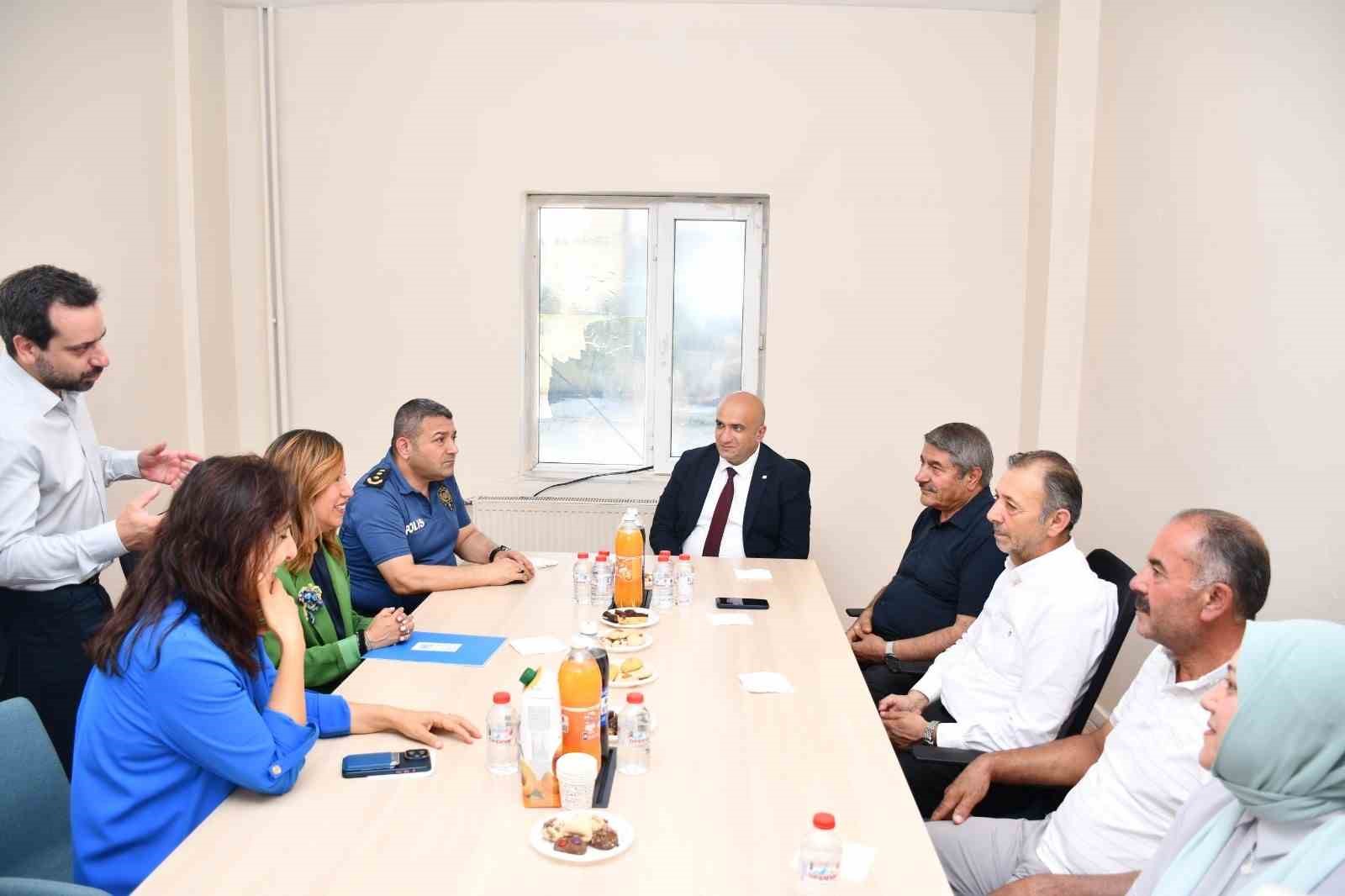patnosta-dijital-genclik-merkezi-kapilarini-acti