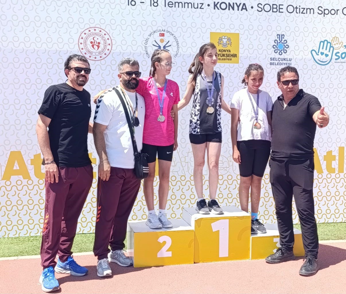 afyonkarahisarli-sporculardan-sobe-otizm-spor-oyunlari-nda-madalya-basarisi