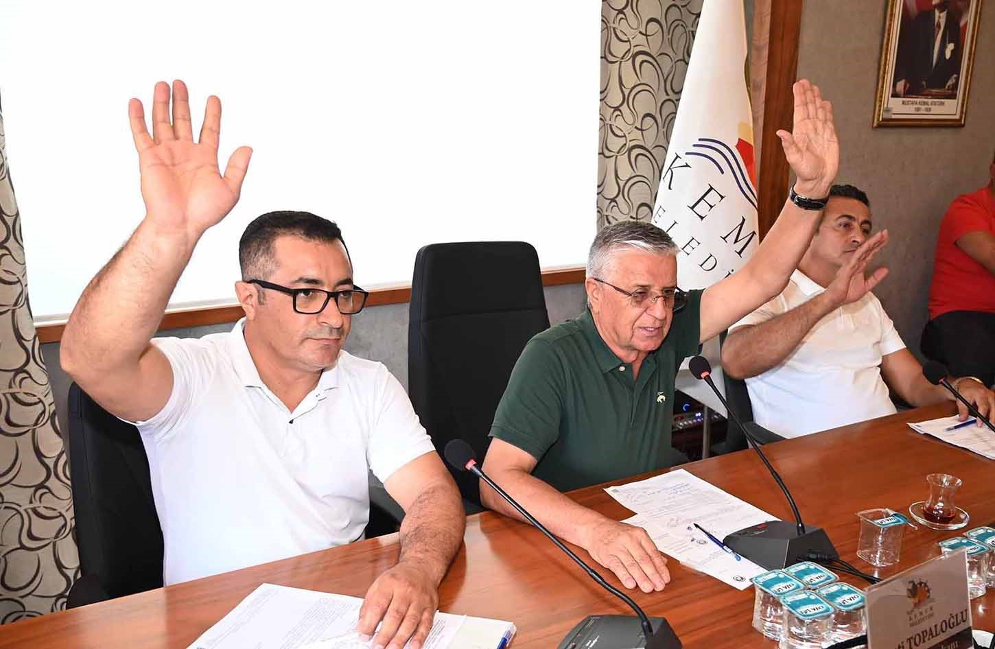 kemer-belediyesi-eylul-ayi-meclis-toplantisi-yapildi