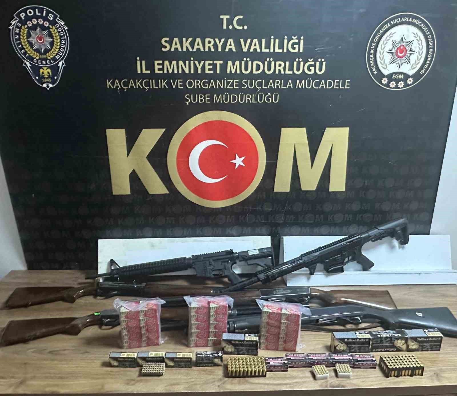 sakarya-da-silah-kacakciligi-operasyonu-2-gozalti