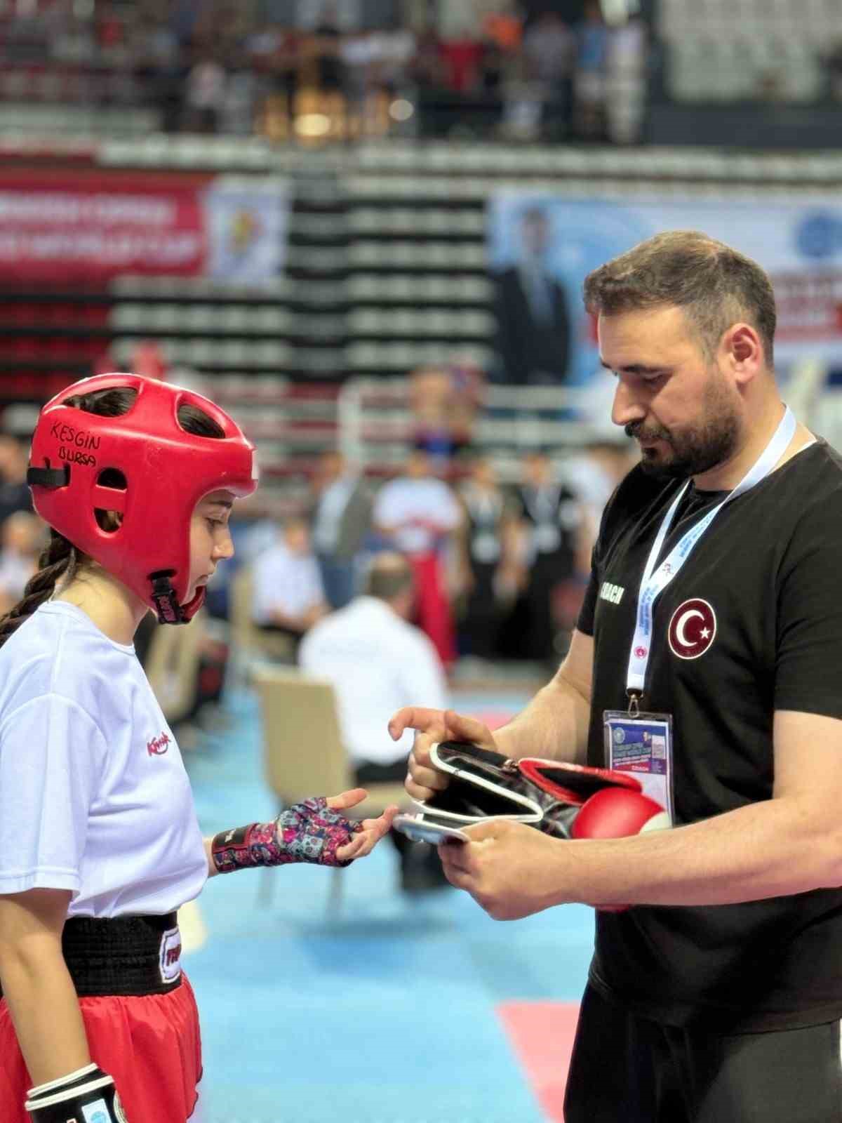 oltulu-milli-takim-antrenoru-ekrem-kesgin-e-italya-da-dunya-sampiyonasi-gorevi