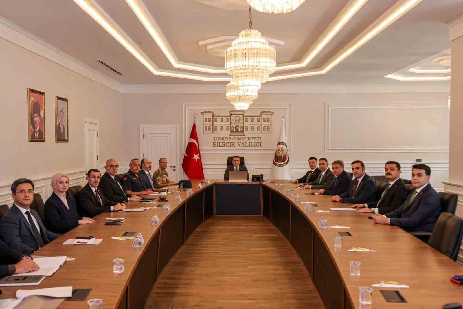 asayis-zirvesi-nde-kritik-basliklar-ele-alindi