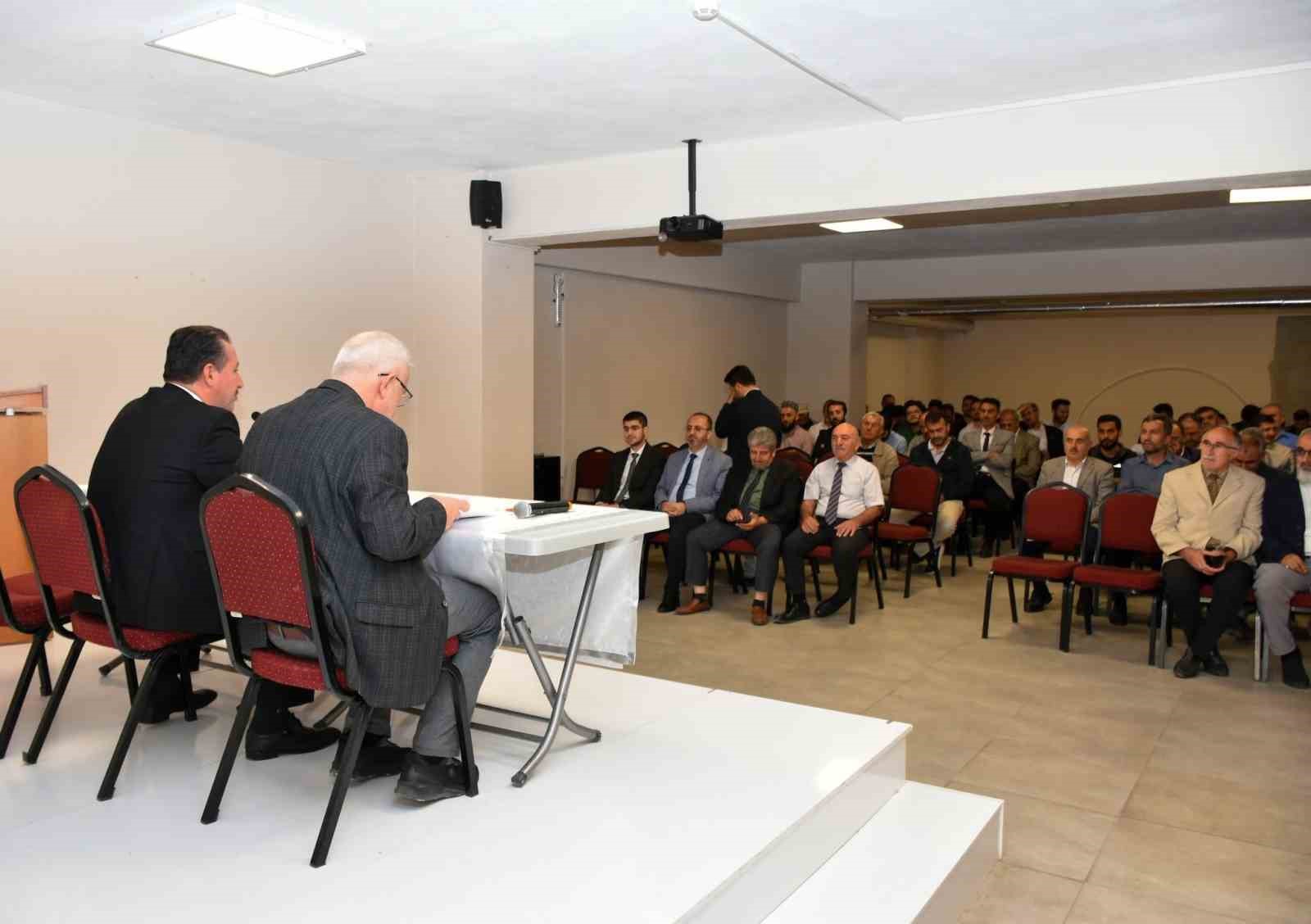 bilecik-muftulugu-gorevinden-alinan-dilek-imam-hatiplerle-vedalasti