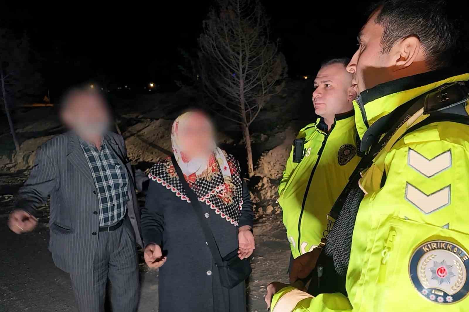 Kaza sonrası sürücü kaçtı, yaşlı çift geldi: Polisi ikna etmek için dakikalarca dil döktüler