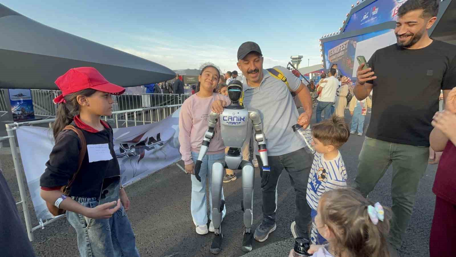 insansi-robot-teknofest-in-ilgi-odagi-oldu