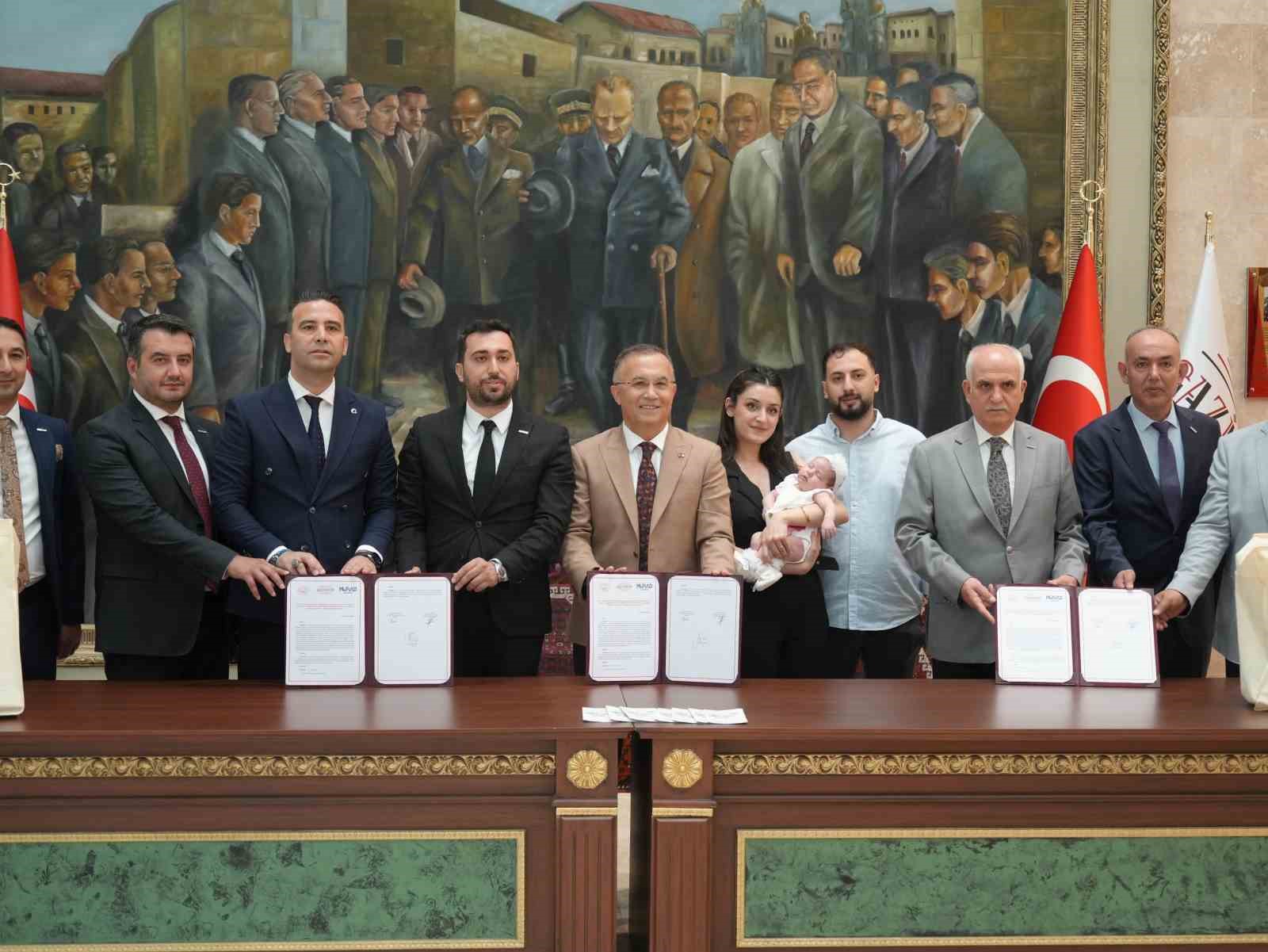 musiad-gaziantep-subesi-aileye-bereket-cocuga-destek-protokolunu-imzaladi