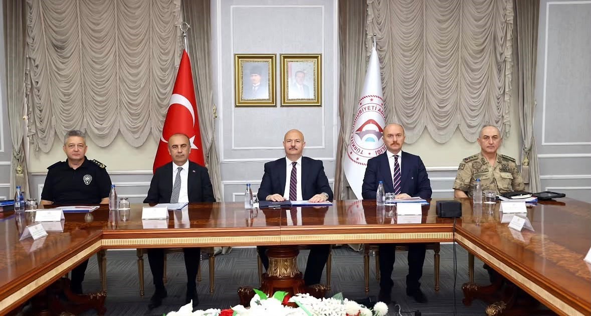 universitelerde-huzur-ve-guveni-artirma-toplantisi-yapildi