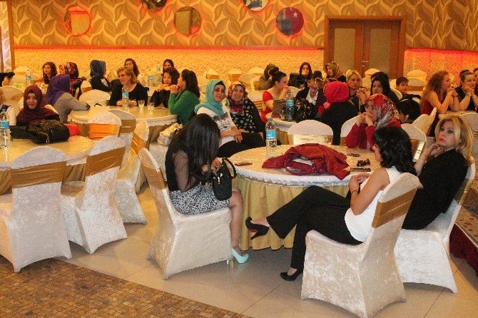 Konya Berberler Ve Kuaförler Odası’ndan Dünya Kadınlar Günü Etkinliği