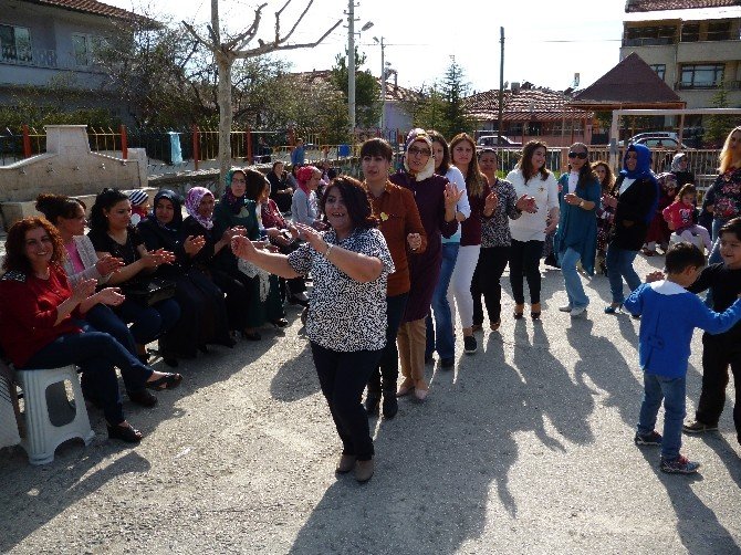 8 Mart Dünya Kadınlar Günü Turhal’da Kutlandı