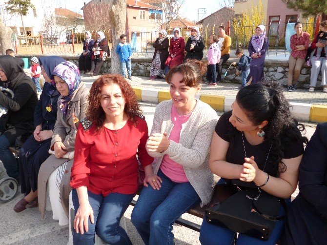 8 Mart Dünya Kadınlar Günü Turhal’da Kutlandı