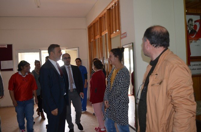 Rehabilitasyon Merkezinde Kadınlar Günü Programı Düzenlendi