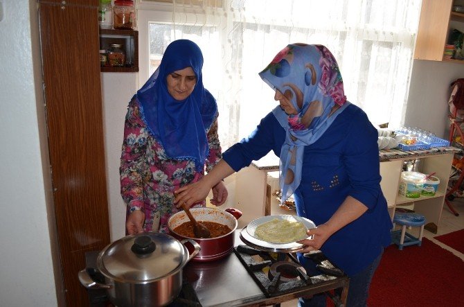 Kadınların İş Hayatına Atılmalarına Öncülük Yaptı