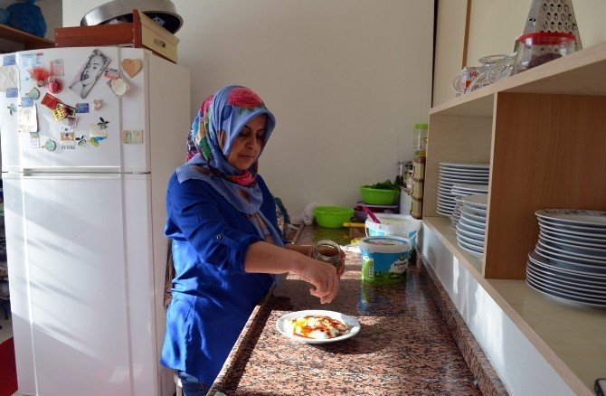 Kadınların İş Hayatına Atılmalarına Öncülük Yaptı