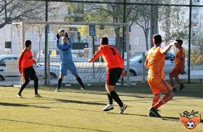 Aosb’de Futbol Heyecanı Başladı