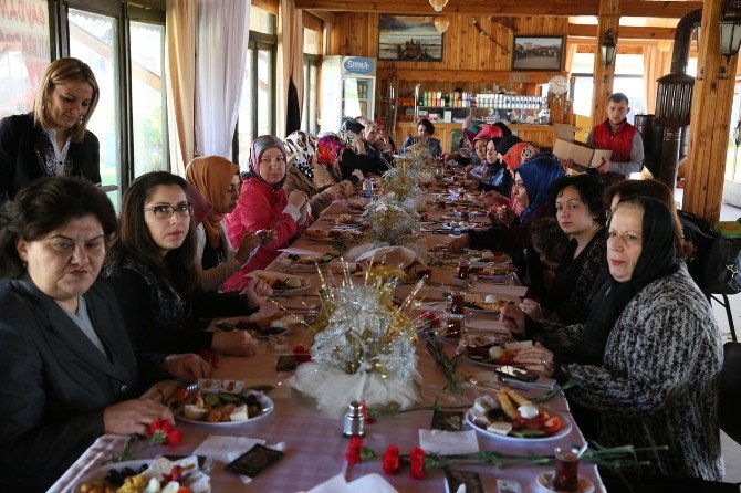 Bilgi Evi Kursiyerleri Kahvaltıda Buluştu