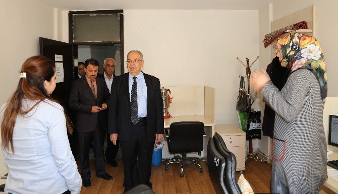 Başkan Kutlu, Bayan Personellerin Gününü Kutladı