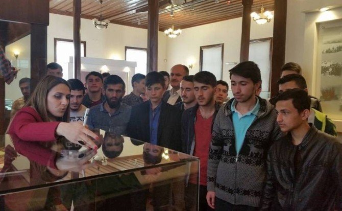 Alaçam Kur’an Kursu Öğrencilerinin Müze Ziyareti