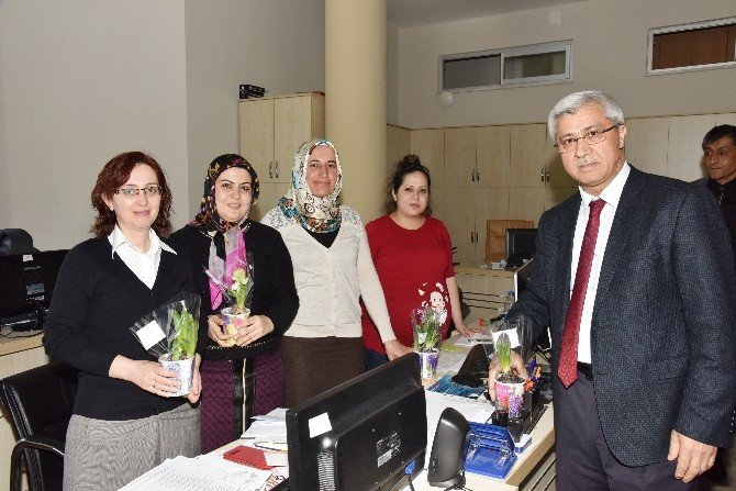 Alanya Belediye Personeline Sümbül