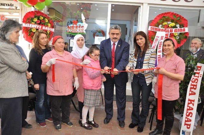 Başkan Alıcık, Ev Yemekleri Salonunun Açılışını Gerçekleştirdi