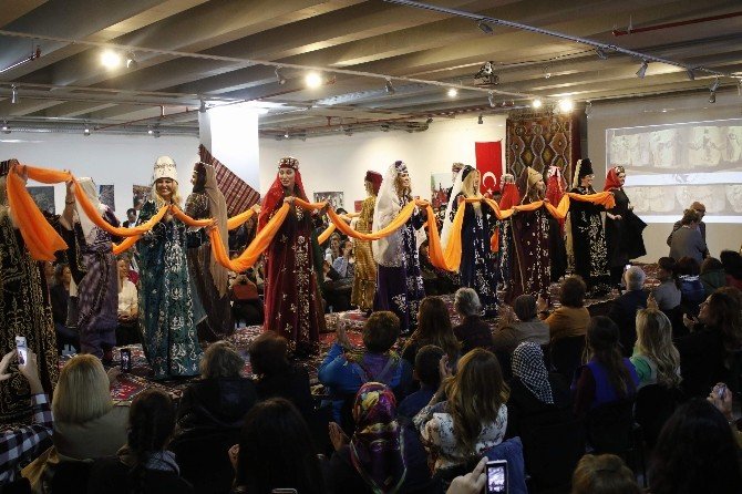 Kadın Müzesi’nden Yörük Gelini Defilesi