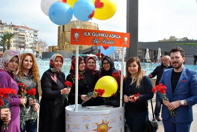 Ak Parti Aydın Teşkilatı, Kadınlara Karanfil Dağıttı