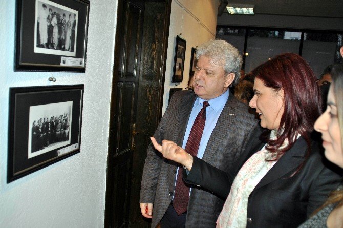 Aydın’da Kadınlar Anısına Sergi Açıldı