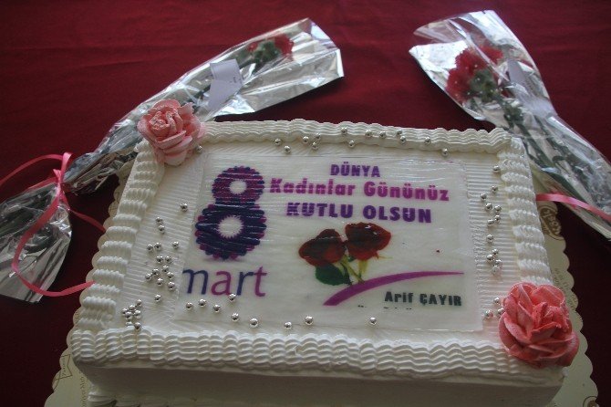 Başkan Çayır Kadınları Unutmadı