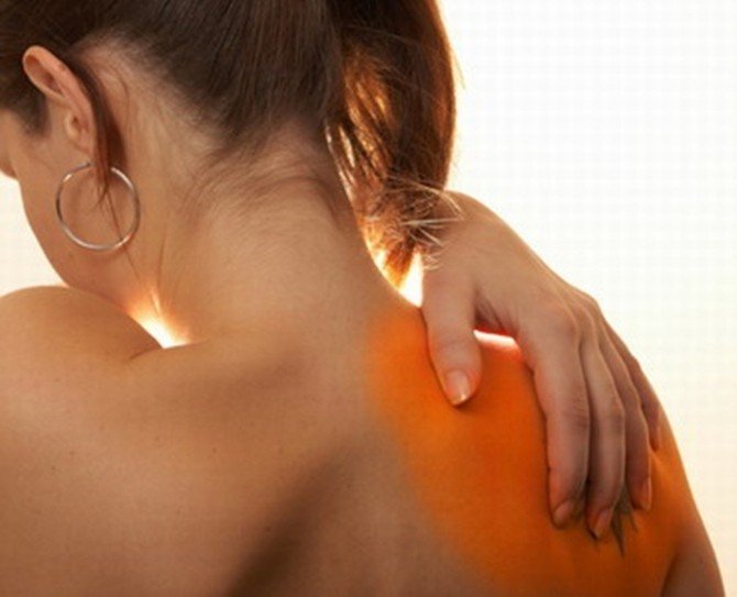 Bu Belirtiler Boyun Fıtığı Habercisi Olabilir!