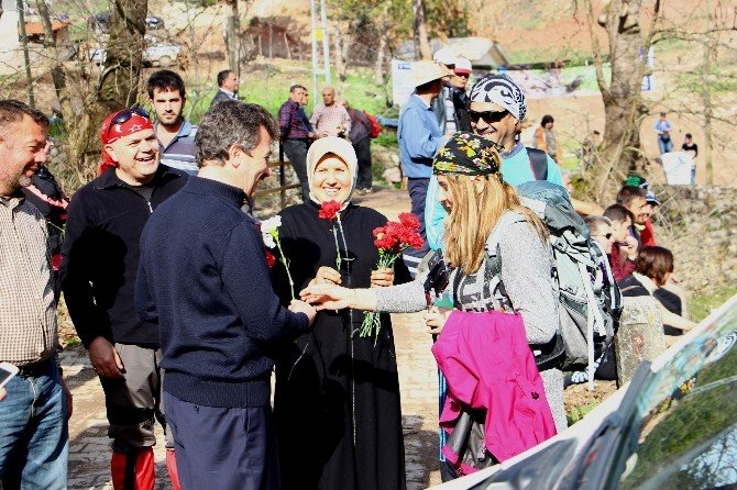 Yenişehir’de Sevgi Yürüyüşü