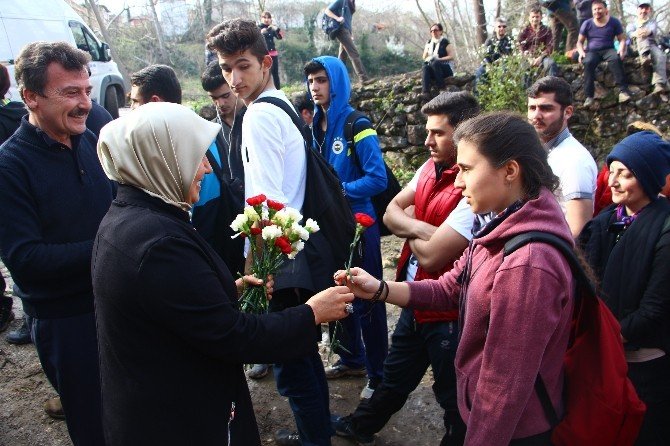 Yenişehir’de Sevgi Yürüyüşü